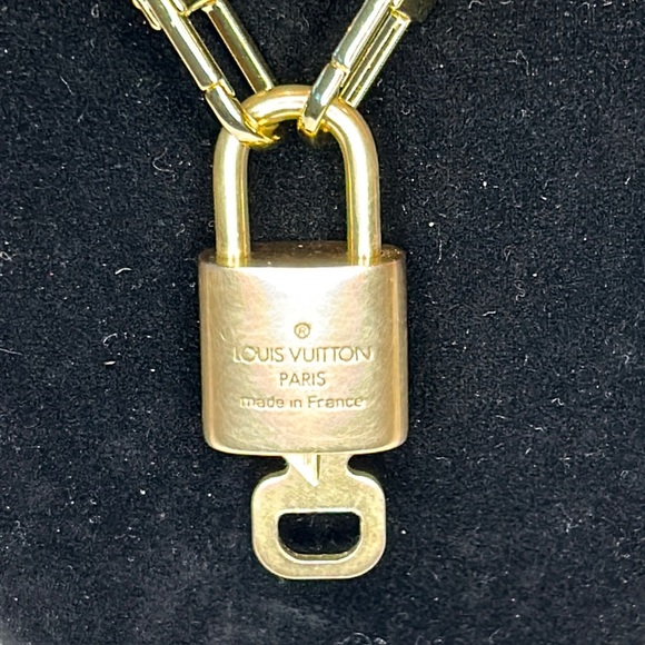 LOUIS VUITTON | Gold-Toned Lock and Key Set #309 on 16” Link Chain Necklace - Picture 3 of 4